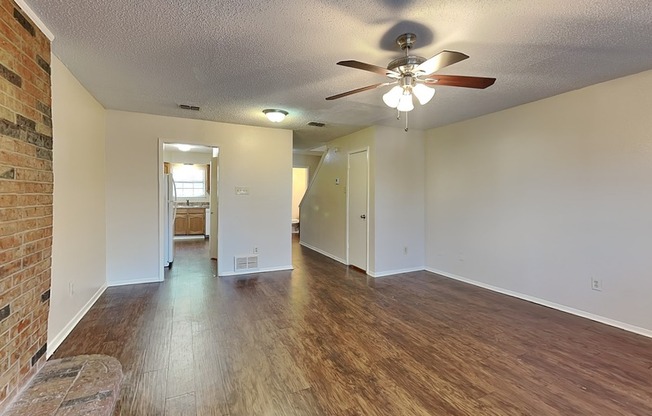 930 SOUTHMOOR DR