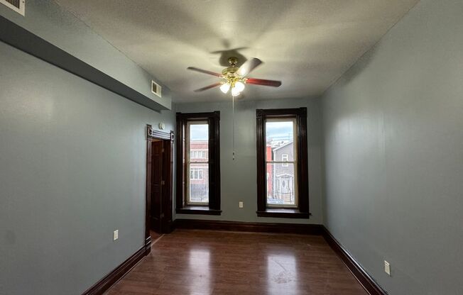 3 beds, 1 bath, $1,800, Unit 1313-2F