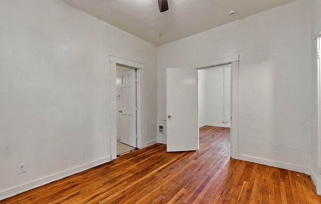 2 beds, 1 bath, 900 sqft, $1,400, Unit 823 11th Street NW