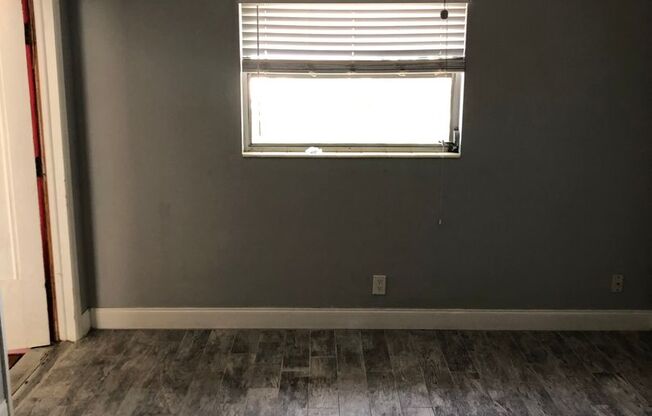 Studio, 1 bath, 525 sqft, $1,095, Unit Unit 06