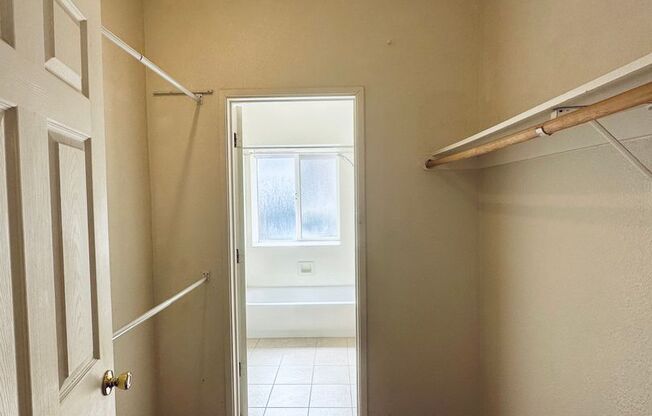 Studio, 1 bath, 450 sqft, $1,550