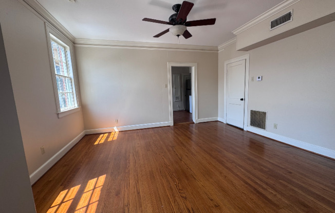 317 W University Ave