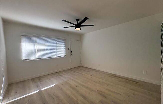 Studio, 1 bath, 900 sqft, $2,195, Unit 2727 Abbot Kinney Apt 1