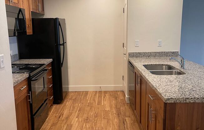 1 bed, 1 bath, 743 sqft, $1,300, Unit 318