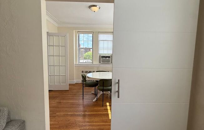 2 beds, 2 baths, 1,303 sqft, $3,000, Unit 601