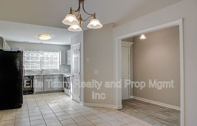 2132 MALLARD WOODS PL