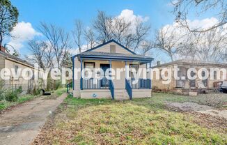 FULLY LOADED 3/2 IN GREAT LOCATION