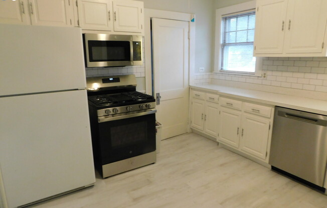 104 LEXINGTON ST