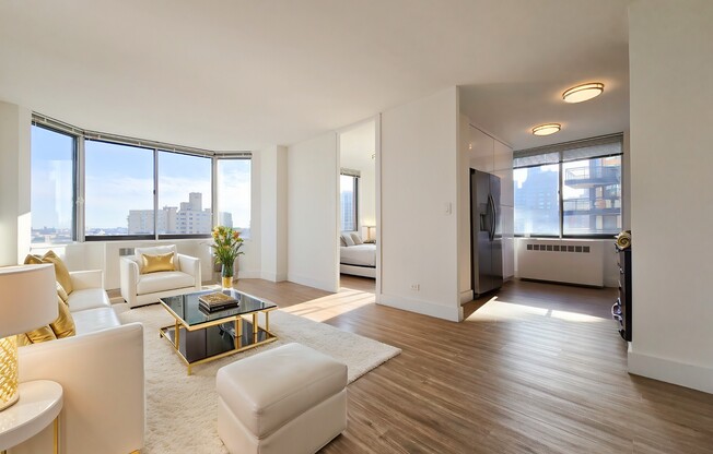 3 beds, 2 baths, $10,995, Unit 31C