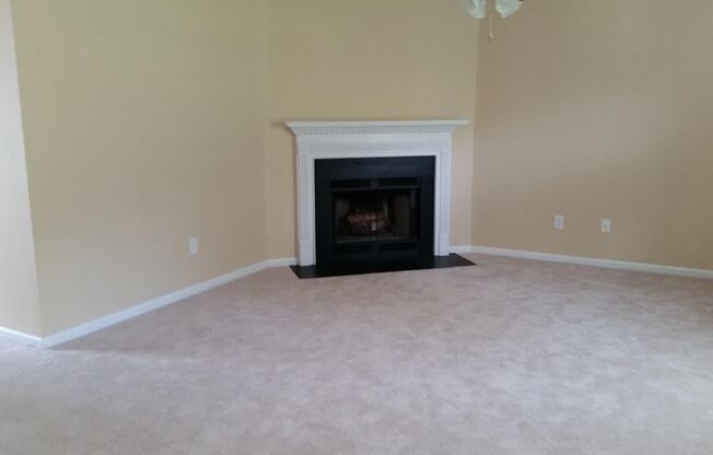 SPACIOUS HOME IN CUL-DE-SAC