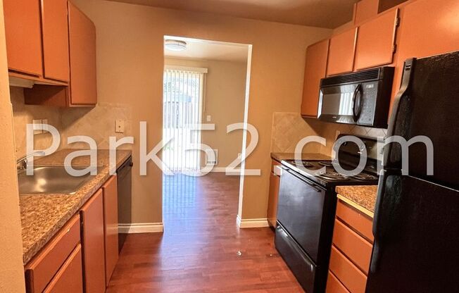 2 beds, 1.5 baths, $1,450, Unit 17718-C