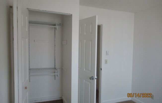 3 beds, 1.5 baths, 1,200 sqft, $2,295, Unit 5014