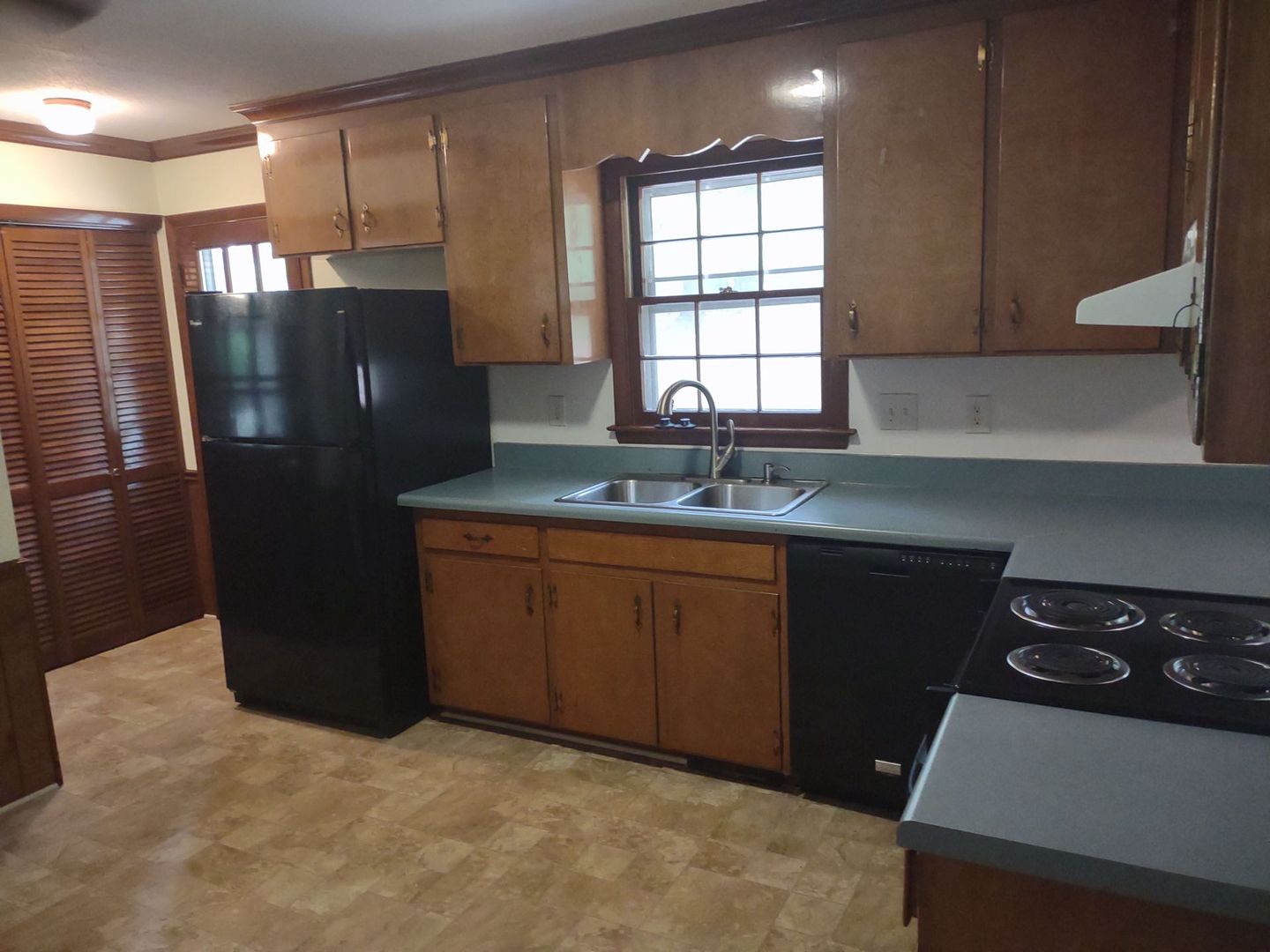 Comfort & Convenience: This Beautiful Home Has It All!