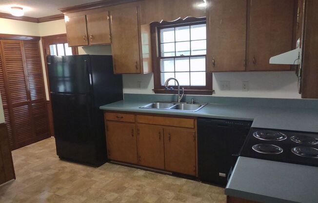 Comfort & Convenience: This Beautiful Home Has It All!