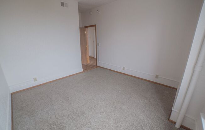 1 bed, 1 bath, 385 sqft, $575, Unit 501