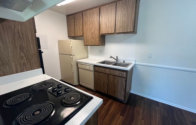 1 bed, 1 bath, 737 sqft, $2,150, Unit 042