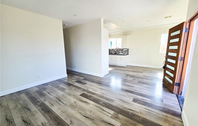130 E 104 ST
