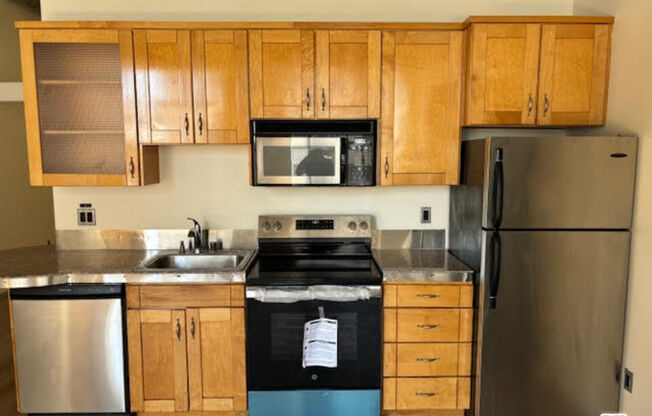 1 bed, 1 bath, 660 sqft, $2,200, Unit 313