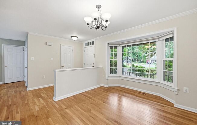 Beautiful & Spacious 5 BR/2.5 Bath home