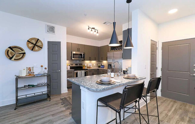2147 AVALON PL