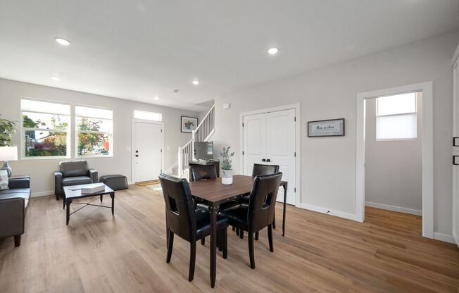 2 beds, 2.5 baths, 1,080 sqft, $2,199, Unit 2812