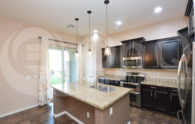 1522 E HUMMINGBIRD WAY