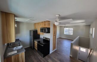 2 beds, 1 bath, 800 sqft, $2,350