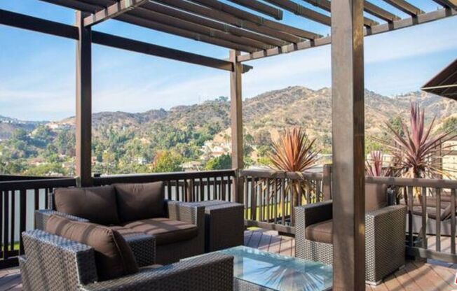 2 beds, 2 baths, 1,212 sqft, $5,750, Unit 616