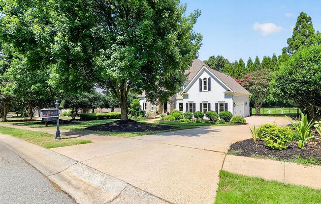 4 beds, 3.5 baths, $6,300