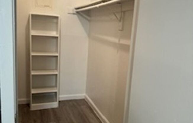 1 bed, 1 bath, 750 sqft, $925, Unit 6713