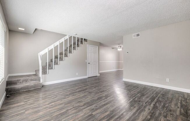3 beds, 1.5 baths, $2,995, Unit 12