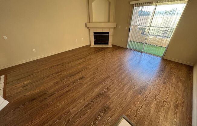 Inviting condo in the convenient West Harmon area of Las Vegas