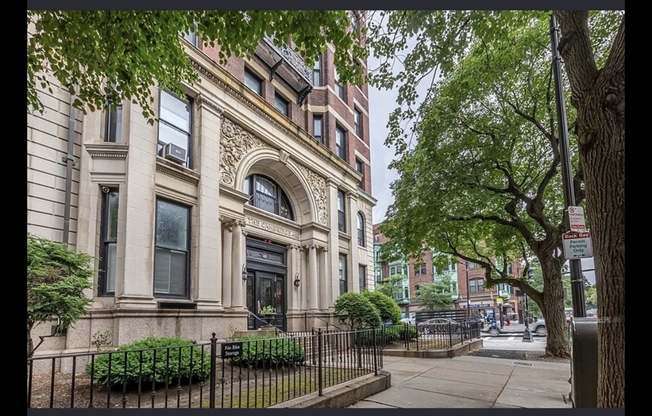 1 bed, 1 bath, 335 sqft, $2,800, Unit 63
