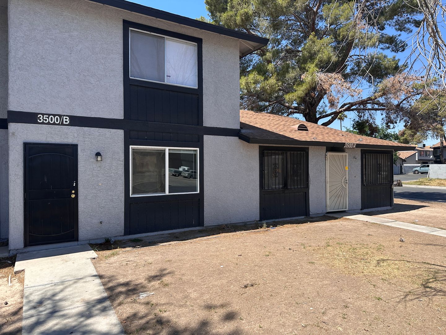 2 BED 2 BATH TOWNHOME NEAR THE I-15 AND CHEYENNE
