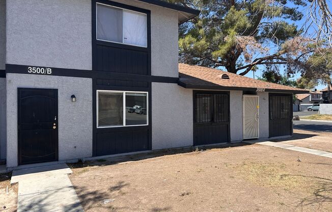2 BED 2 BATH TOWNHOME NEAR THE I-15 AND CHEYENNE