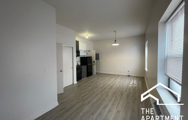 1136 W WILSON AVE