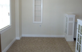 1 bed, 1 bath, $915, Unit 302