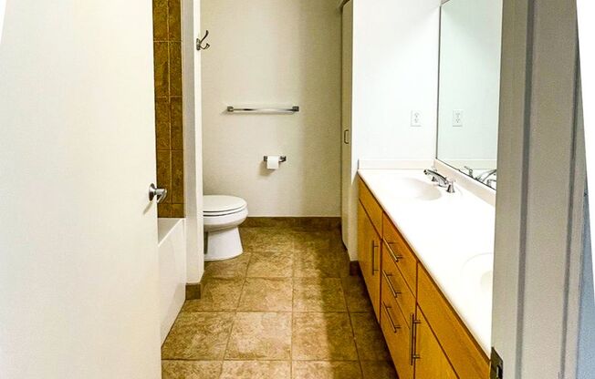 2 beds, 2 baths, $2,499, Unit 2105