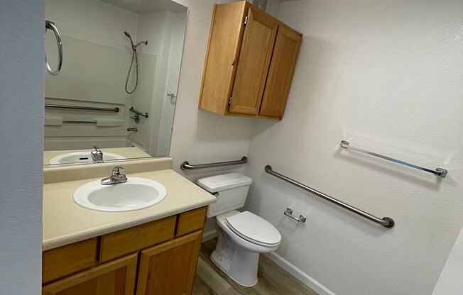 1 bed, 1 bath, 678 sqft, $1,675, Unit 2403