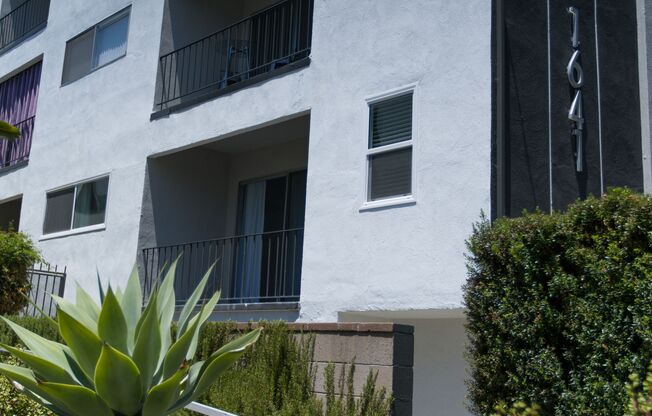 Runyon Canyon Properties, LLC (1641 N. Poinsettia Place)