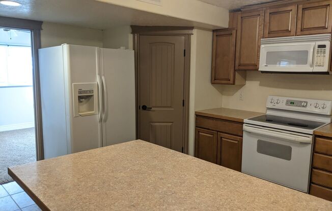 3 beds, 1 bath, $1,575