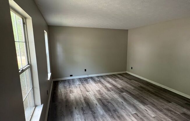 2 Bedroom Townhome in Flowery Branch!