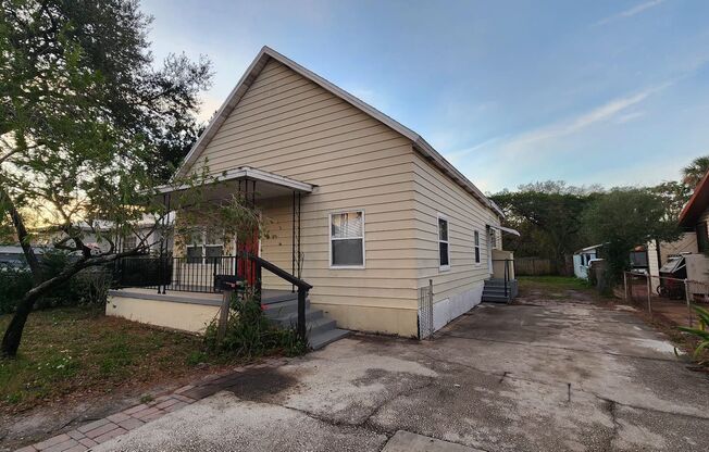 3 beds, 2 baths, $2,200