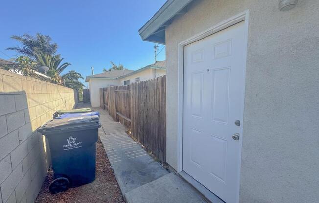 1241 1/2 SAINT ANNE PL