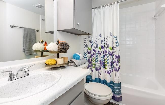 1 bed, 1 bath, 522 sqft, $769