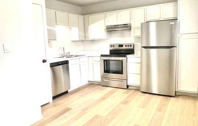 2 beds, 1 bath, 900 sqft, $1,100, Unit 507B