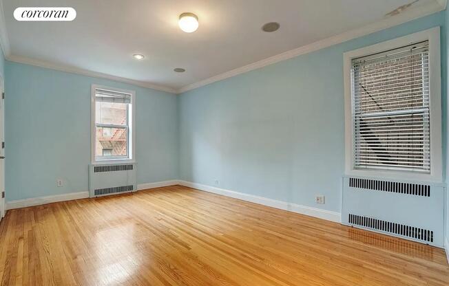 76 15 35 AVE