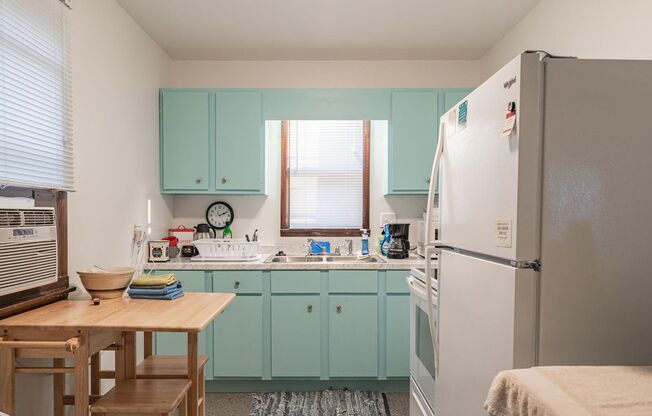 1 bed, 1 bath, $895