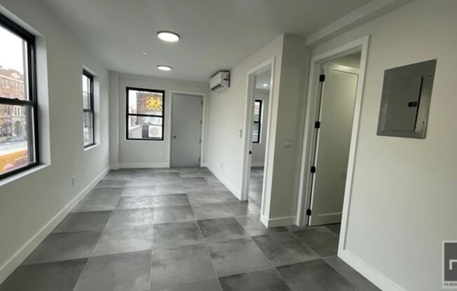 237 UTICA AVE