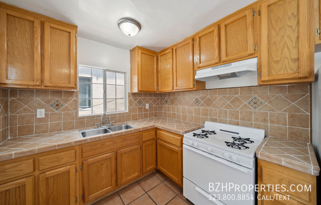1239 N HAVENHURST DR